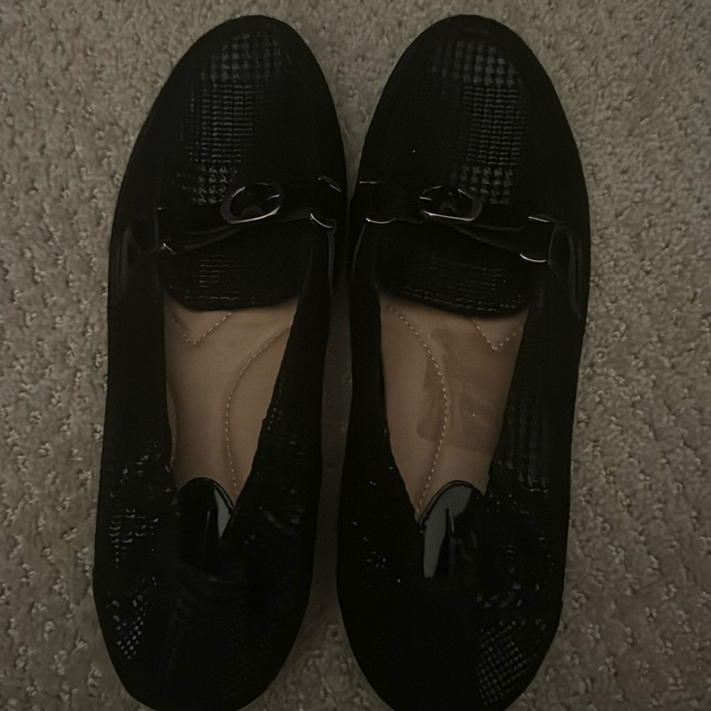 Earth Leather Women’s Dress Flats, Size 8B, like new